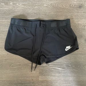 ❤️Nike women’s athletic shorts